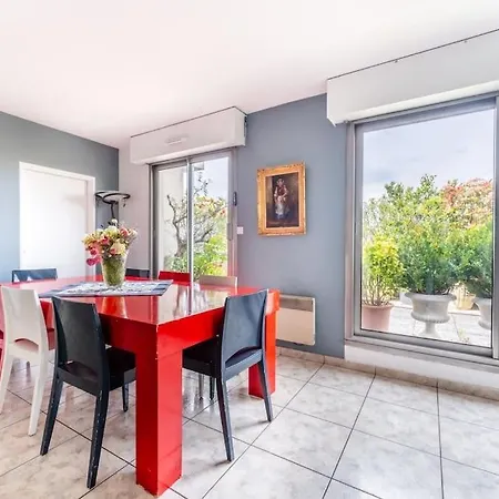 Avec Terrasse A 5 Min De Paris